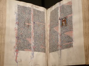 Ausstellungsexponat "Im strahlenden Glanz – Bamberger Psalter-Handschriften des Mittelalters" in der Staatsbibliothek Bamberg.